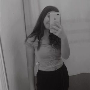 Meet your Posher, Mia